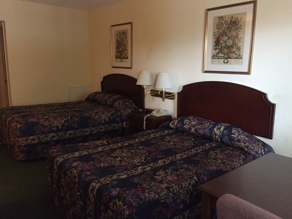 America'S Inn Williamsburg Bagian luar foto